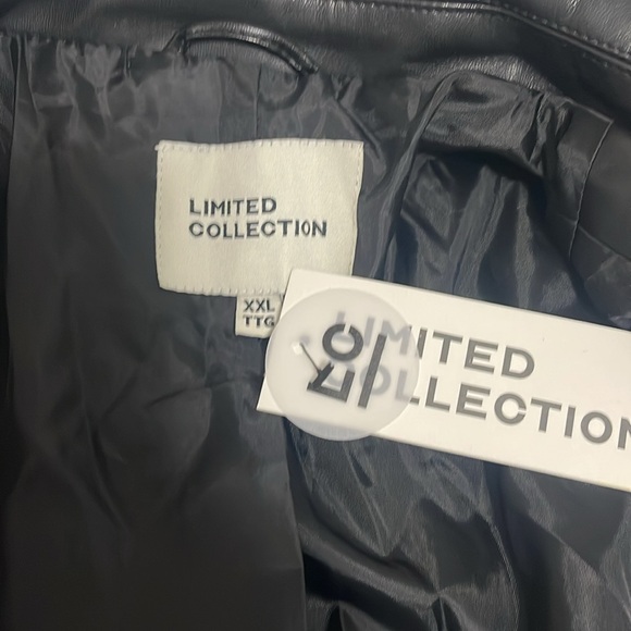 NWT Womens faux leather blazer - Picture 3 of 4